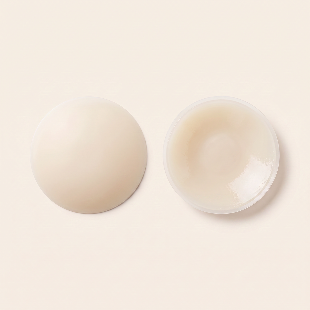 Reusable silicone nipple covers in Milky